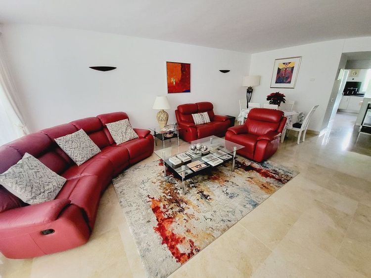 Apartment | Resale in Riviera del Sol in Riviera del Sol, Costa del Sol - Photo 2