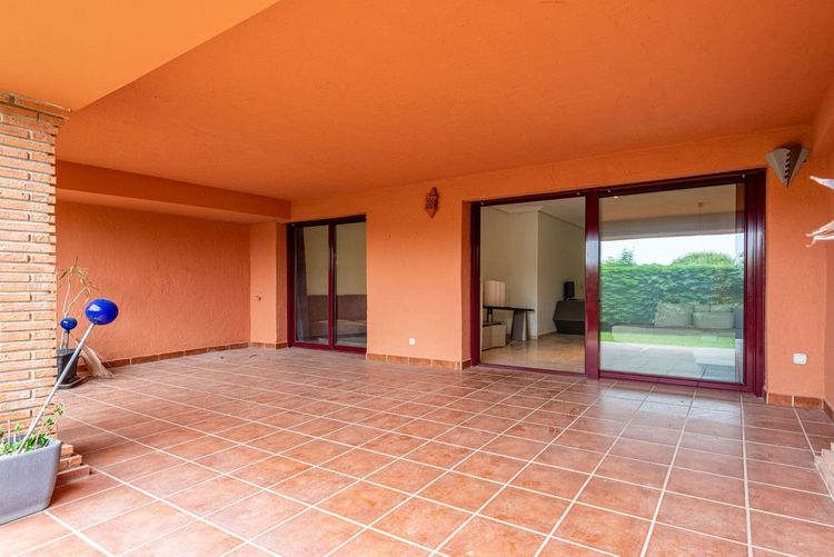 Apartment | Resale in Casares in Casares Others, Costa del Sol - Photo 4