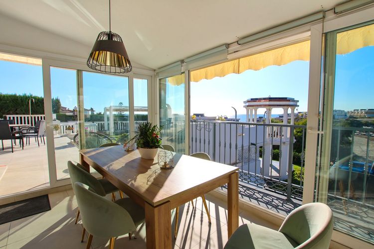 House | Resale in El Chaparral in El Chaparral, Costa del Sol - Photo 3