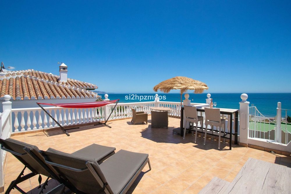 House | Resale in Torrox in Torrox, Costa del Sol - Main property photo