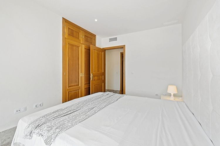 Apartment | Resale in Santa Clara in Santa Clara, Costa del Sol - Photo 5