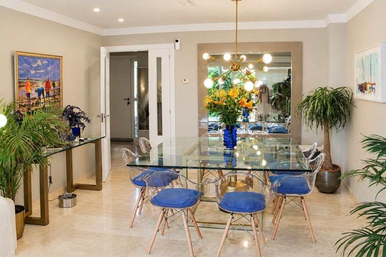 House | Resale in Marbella in Marbella Others, Marbella, Costa del Sol - Photo 4