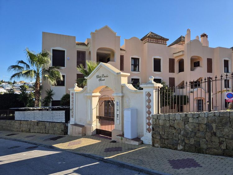 Apartment | Resale in Valle Romano in Valle Romano, Costa del Sol - Photo 4