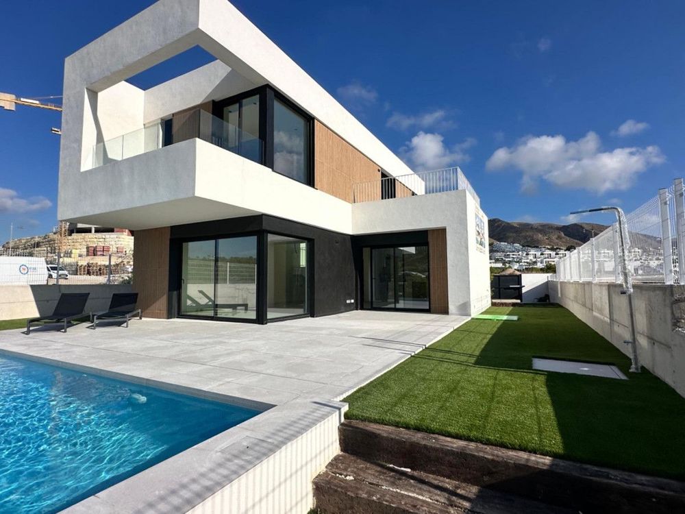 House | Resale in Alicante in Alicante, Costa Blanca - Main property photo