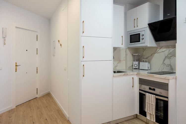 Apartment | Resale in Torremolinos in Torremolinos Others, Costa del Sol - Photo 4