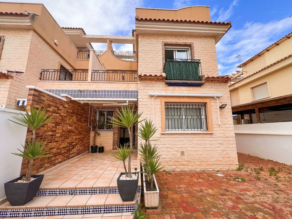House | Resale in Pilar de la Horadada in Pilar de la Horadada, Costa Blanca - Main property photo