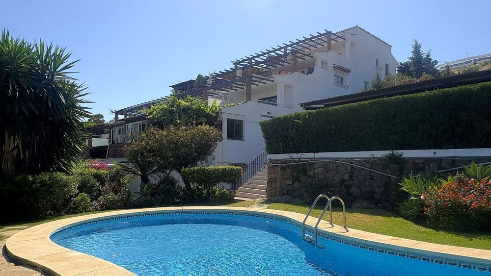 Apartment | Resale in Estepona in Estepona, Costa del Sol - Main property photo