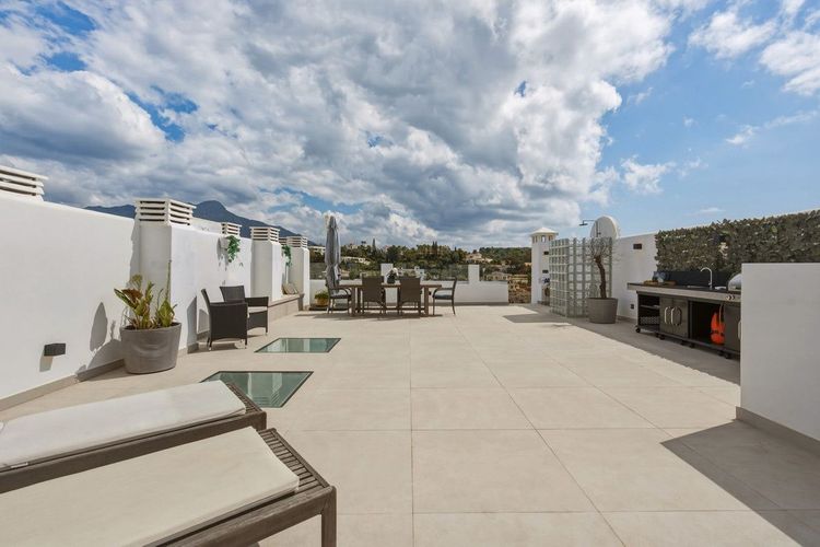 Penthouse | Resale in La Quinta in La Quinta, Costa del Sol - Photo 4