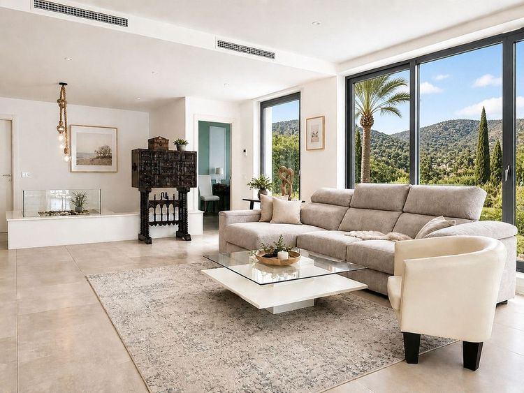 House | Resale in Selwo in Selwo, Costa del Sol - Photo 2