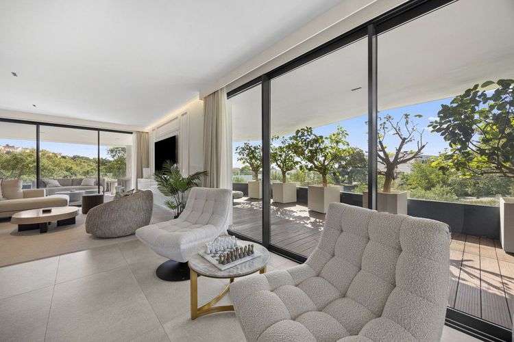 Apartment | Resale in Sotogrande in Sotogrande Others, Costa del Sol - Photo 4