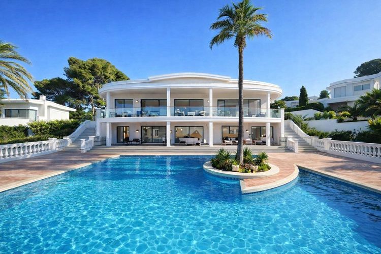 House | Resale in Moraira in Moraira, Costa Blanca - Photo 3
