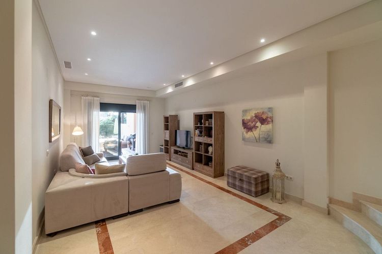 Apartment | Resale in Marbella in Marbella Others, Costa del Sol - Photo 5