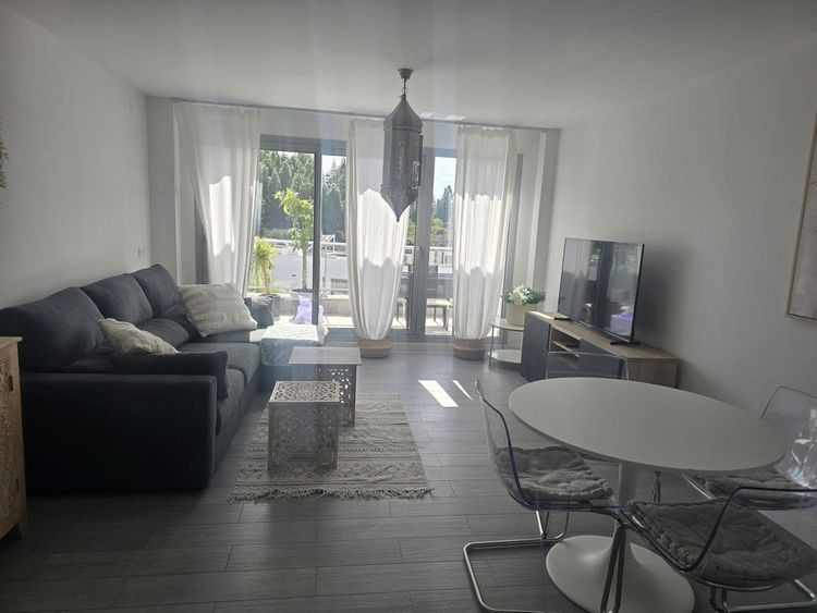 Apartment | Resale in El Faro in El Faro, Costa del Sol - Photo 3