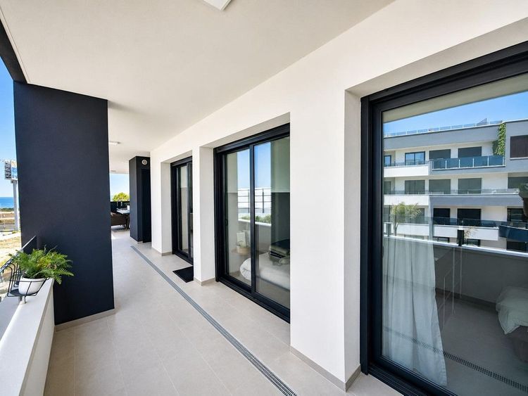 Apartment | Resale in Playa Flamenca in Playa Flamenca, Orihuela Costa, Costa Blanca - Photo 2