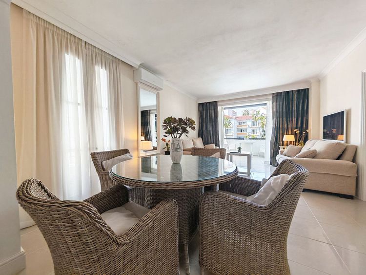 Apartment | Resale in Marbella in Marbella Others, Costa del Sol - Photo 4