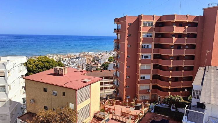 listing card gallery