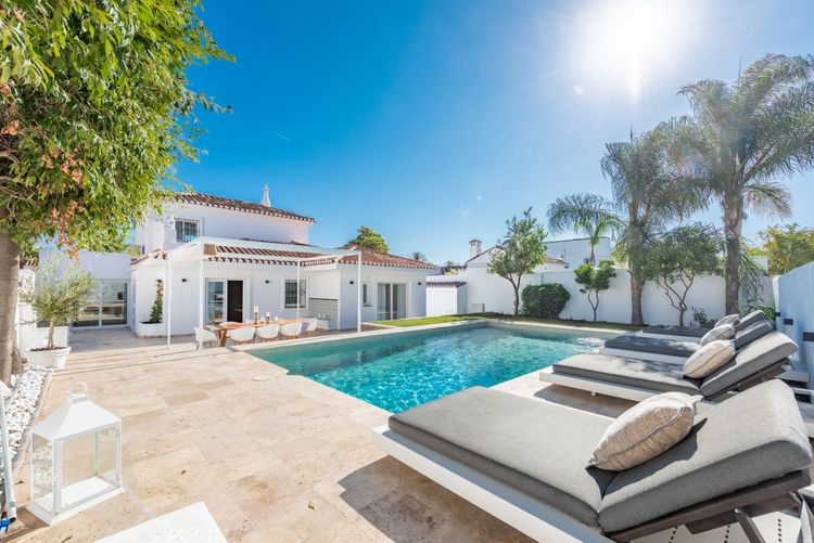 House | Resale in Nueva Andalucía - Development photo 1
