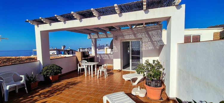 listing card gallery