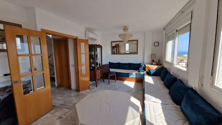 House | Resale in Arroyo de la Miel in Arroyo de la Miel, Costa del Sol - Photo 4
