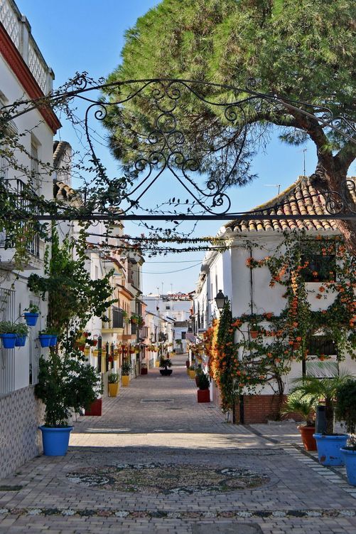 Apartment | Resale in Estepona in Estepona, Costa del Sol - Photo 3