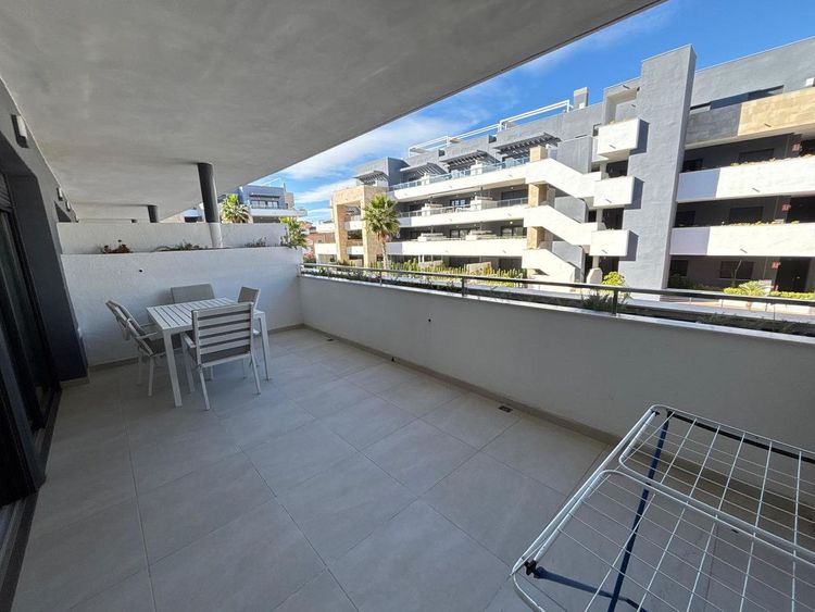 Apartment | Resale in Playa Flamenca in Playa Flamenca, Costa Blanca - Photo 2