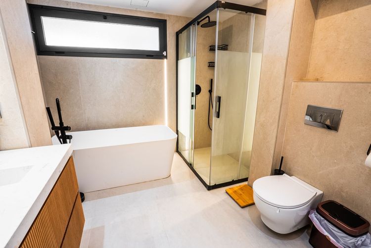 House | Resale in Estepona in Estepona, Costa del Sol - Photo 5