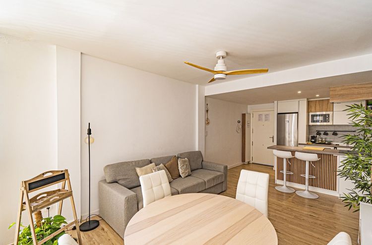 listing card gallery