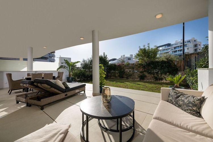 Apartment | Resale in Fuengirola in Fuengirola Others, Costa del Sol - Photo 3