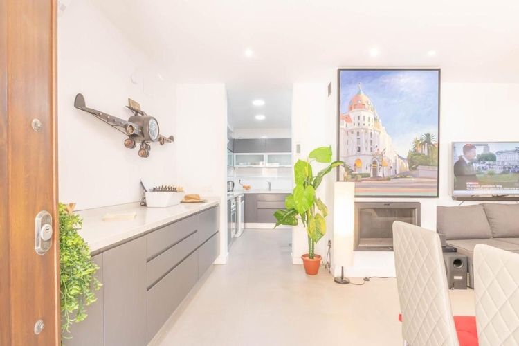 House | Resale in Marbella in Marbella Others, Costa del Sol - Photo 4