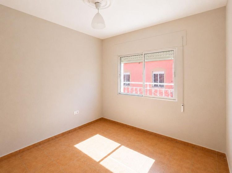 House | Resale in Los Prados in Los Prados, Costa del Sol - Photo 3