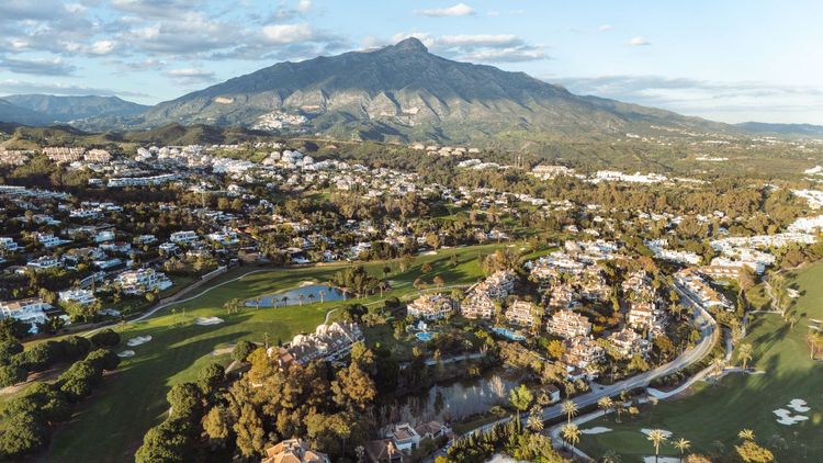 Apartment | Resale in Nueva Andalucía - Development photo 1