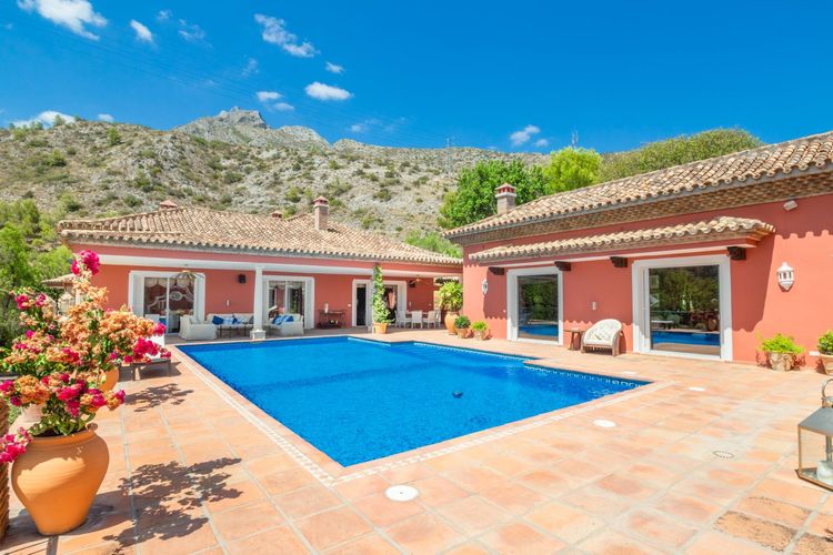 House | Resale in Sierra Blanca - Development photo 1