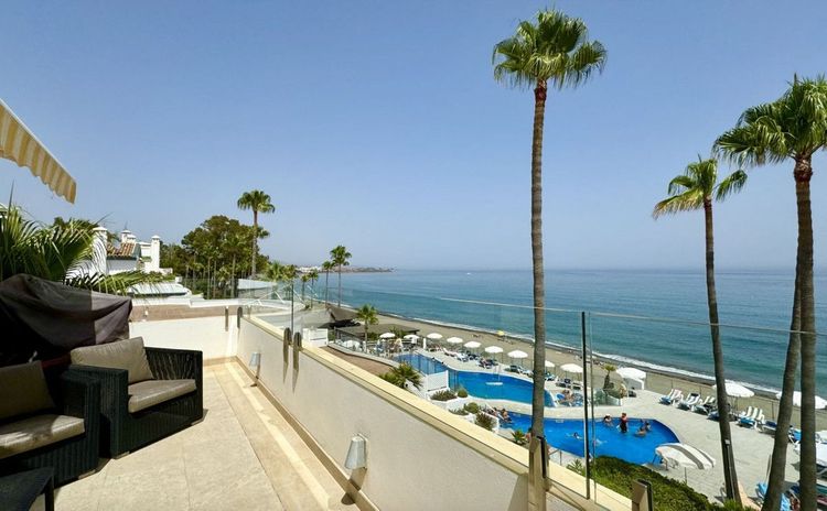 Penthouse | Resale in Estepona in Estepona, Costa del Sol - Photo 2