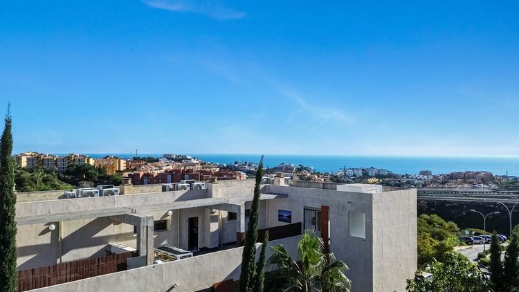 Penthouse | Resale in Mijas Costa in Mijas Costa, Costa del Sol - Photo 3
