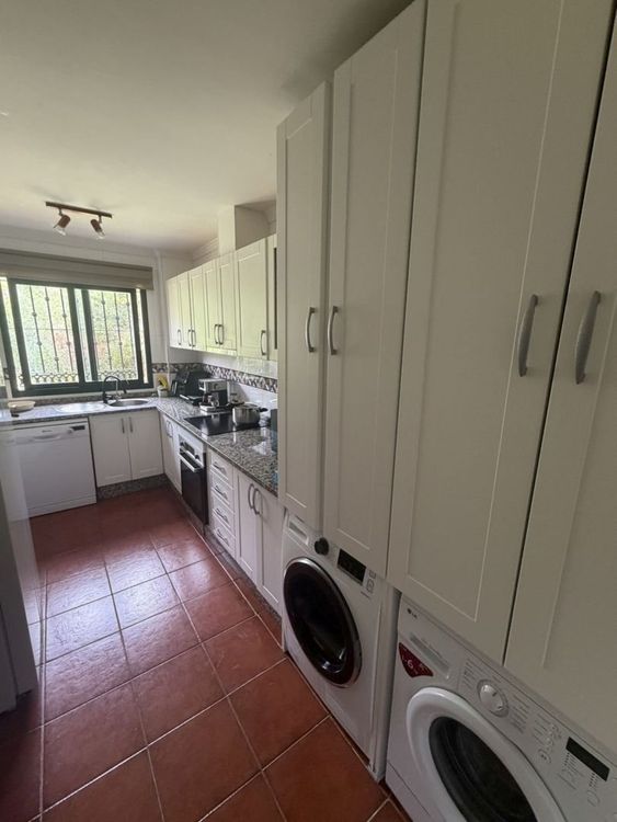 Apartment | Resale in Elviria in Elviria, Costa del Sol - Photo 5