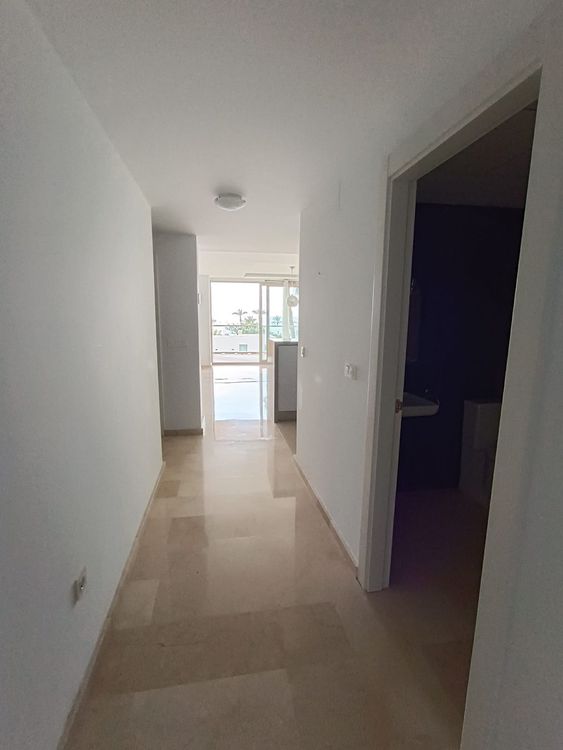 Apartment | Resale in Villajoyosa in Villajoyosa, Costa Blanca - Photo 4