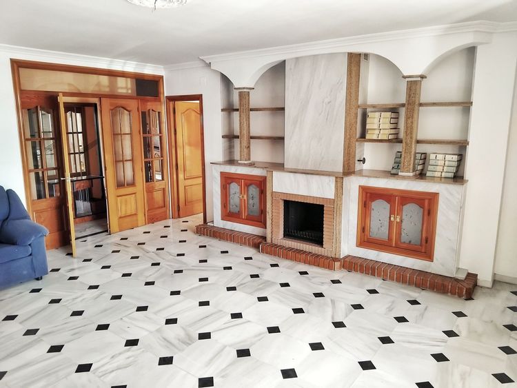 listing card gallery