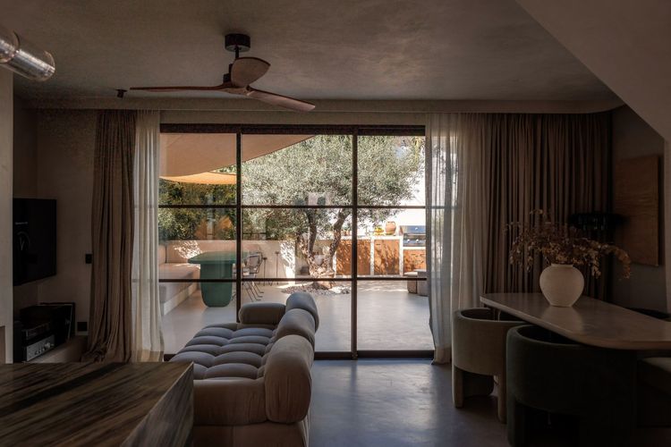 House | Resale in Nueva Andalucía in Nueva Andalucía Others, Costa del Sol - Photo 3