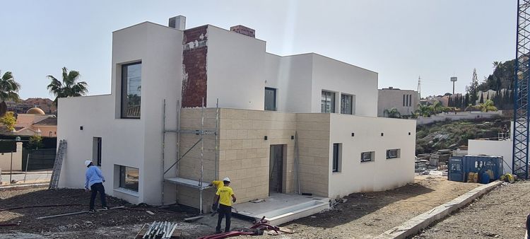 House | Resale in Elviria - Development photo 1