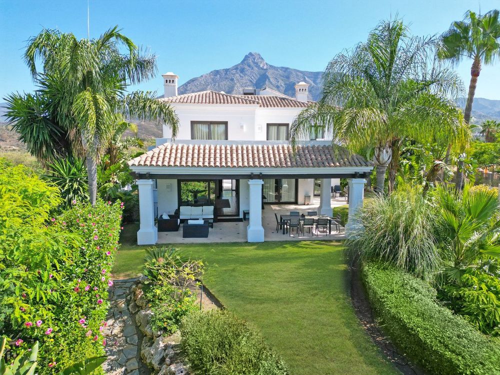 House | Resale in The Golden Mile in The Golden Mile, Costa del Sol - Main property photo