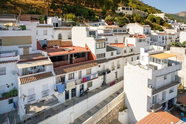 House | Resale in Mijas in Mijas Others, Costa del Sol - Photo 4