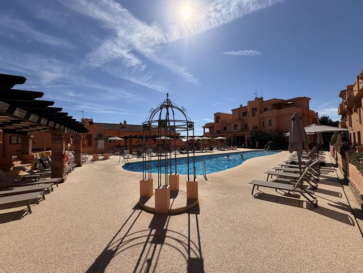 Apartment | Resale in Benahavís in Benahavís Others, Costa del Sol - Photo 2