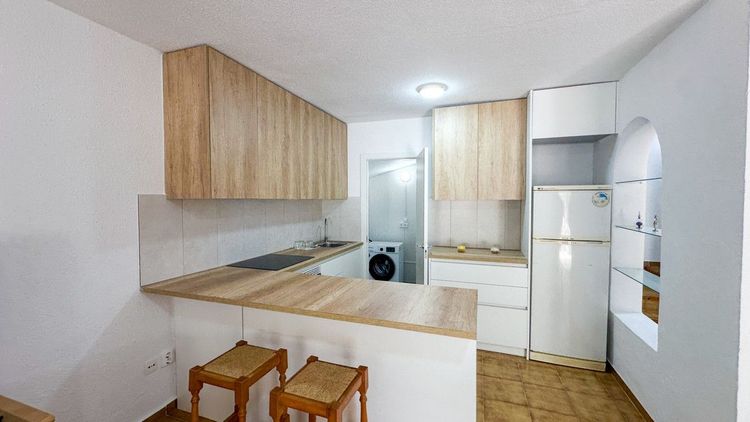 House | Resale in Playa Flamenca in Playa Flamenca, Orihuela Costa, Costa Blanca - Photo 2