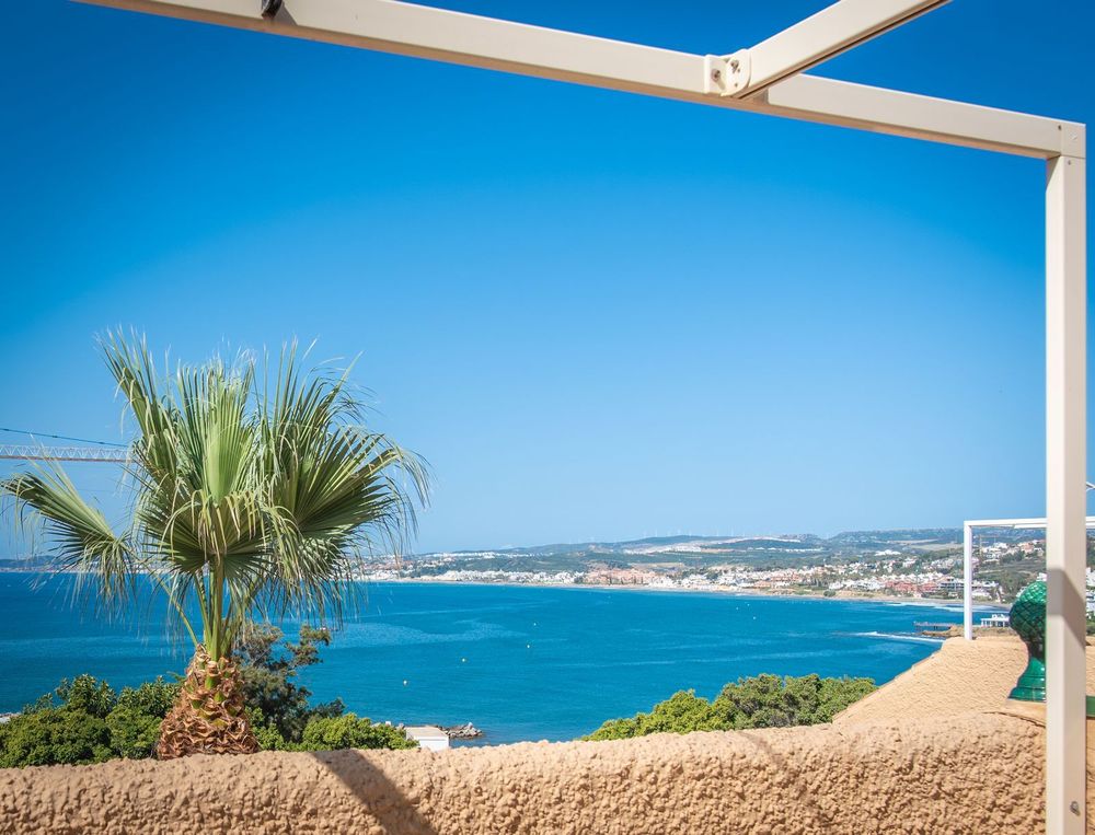 House | Resale in Estepona in Estepona, Costa del Sol - Main property photo