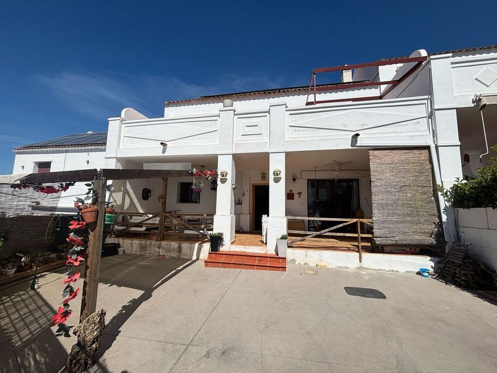 House | Resale in Casares Playa in Casares Playa, Costa del Sol - Main property photo