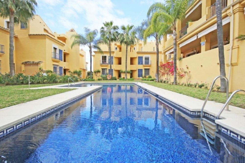 House | Resale in Cabopino in Cabopino, Costa del Sol - Main property photo