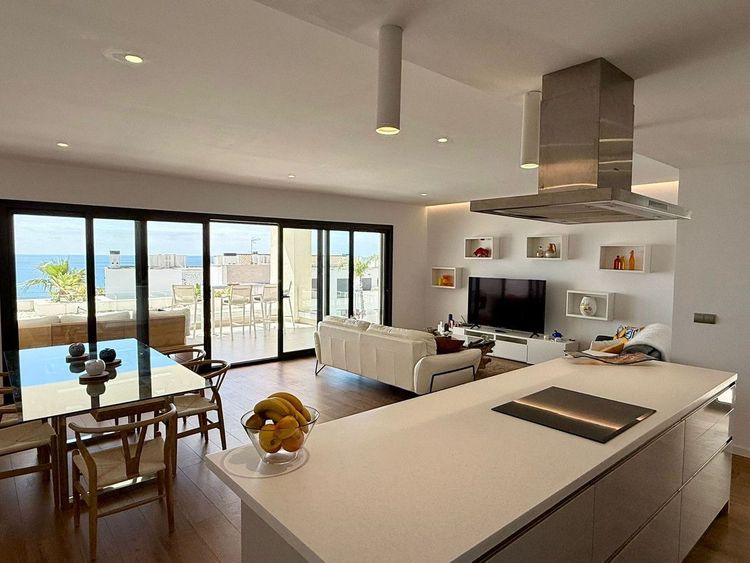Apartment | Resale in La Alcaidesa in La Alcaidesa, Costa del Sol - Photo 3