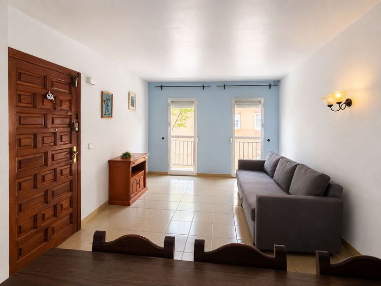 Apartment | Resale in Los Boliches in Los Boliches, Costa del Sol - Photo 2