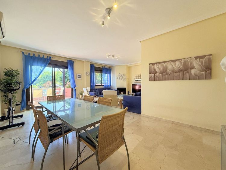 Apartment | Resale in Casares Playa in Casares Playa, Costa del Sol - Photo 4