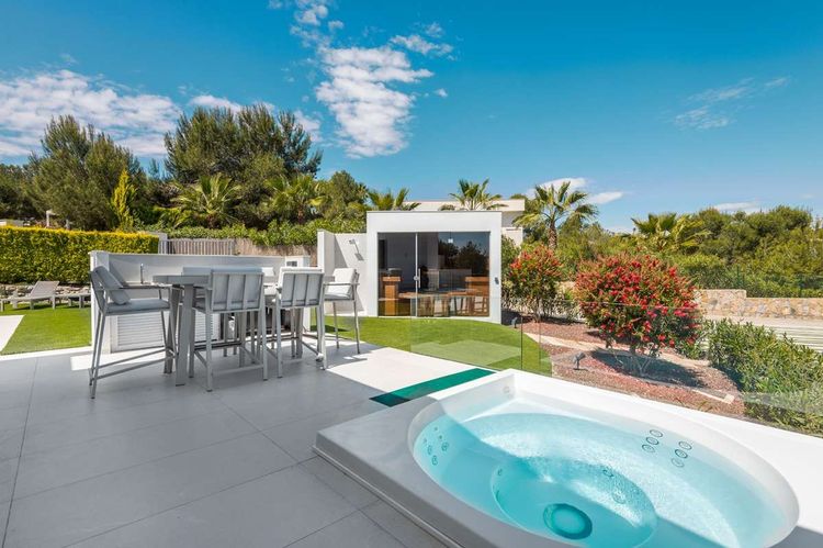 House | Resale in Las Colinas Golf in Las Colinas Golf, Costa Blanca - Photo 4